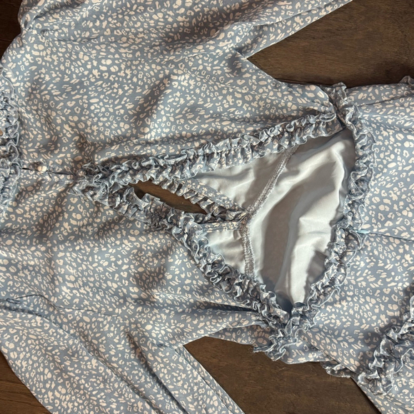 Selfie Leslie Ruffle Floral V-Neck Mini Dress Size XS Blue - Picture 11 of 11